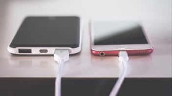 5 Tips Merawat Charger iPhone agar Tidak Cepat Rusak