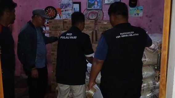 Masa Tenang, Bawaslu Sita Paket Sembako dari Tim RK-Suswono dan Pramono-Rano di Kepulauan Seribu  J