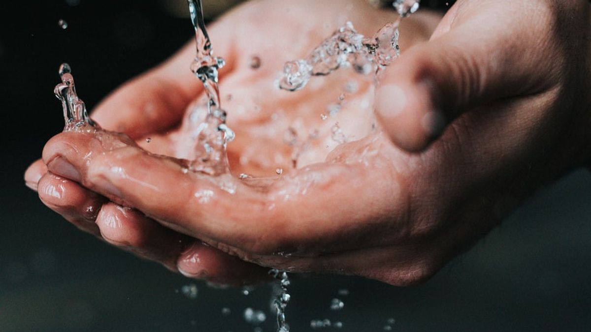 Les Scientifiques Résolvent Que L’eau Secrète Sur Terre Vient Du Soleil, Vraiment?