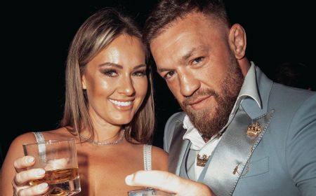 Conor McGregor Masih Bersenang-senang di Luar Octagon, Pamer Pacar di Karpet Merah Festival Film Cannes