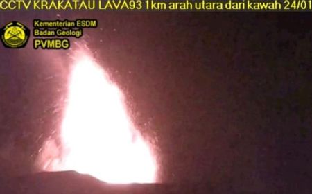 Gunung Anak Krakatau Erupsi Lagi Hari ini, Lontaran Lava Terpantau Bisa Setinggi 350 Meter