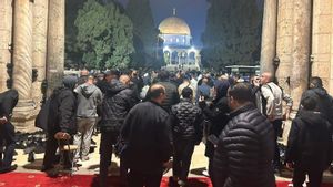 3.000 Jemaah Menunaikan Salat Subuh di Masjid Al-Aqsa Setelah Penutupan Selama 40 Hari