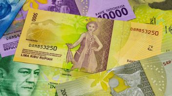 Once Opened Stronger, Rupiah Slipped Again To The Level Of IDR 15,215 Per US Dollar