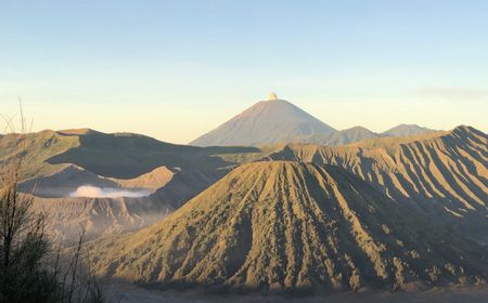 Wisata Bromo Dibuka Bertahap, Simak Syaratnya