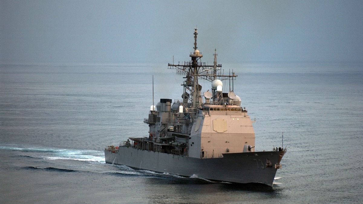 米国のミサイル巡洋艦が台湾、中国南部を通過:意図的に緊張を高める