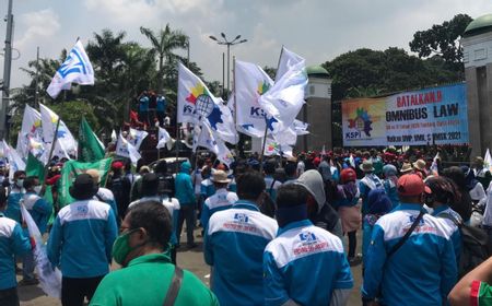 Demo Hari Ini, KSPI Pasang Spanduk Besar 