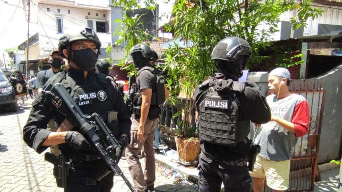 Satu per Satu Buronan Terduga Teroris Kelompok Laskar FPI Ditangkap Densus 88