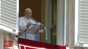 Tampil di Hadapan Umat Usai Operasi, Paus Fransiskus Serukan Kontemplasi dan Mengembalikan Kedamaian