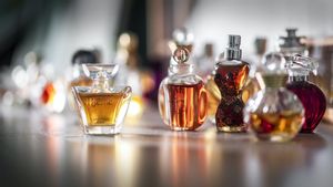 4 Perbedaan Cologne dan Parfum yang Akan Membantu Anda Memilih Produk