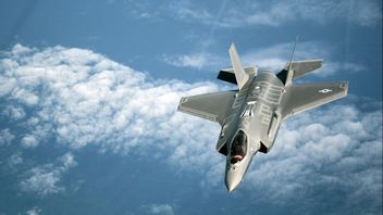 تحطمت طائرة مقاتلة أمريكية من طراز F-35 في كاليفورنيا ، رحب طيار بيكاي بيلونتي