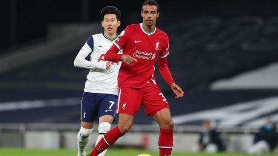  Krisis Bek Tengah Liverpool Makin Parah, Joel Matip Cedera Ligamen Pergelangan Kaki