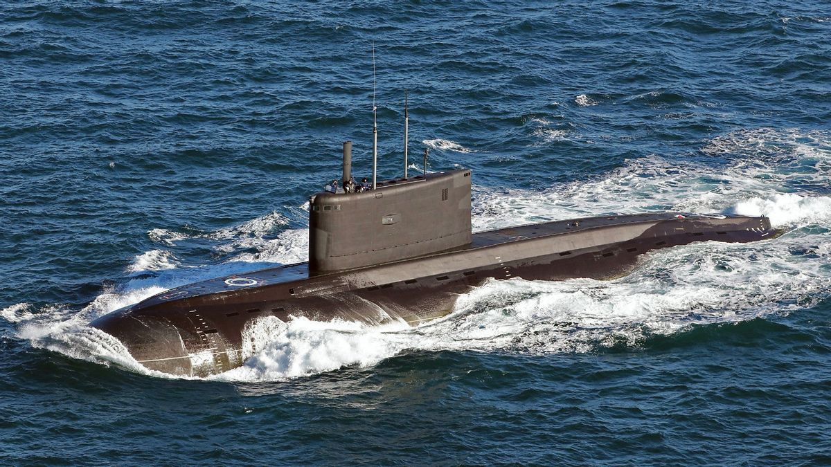 Sightings Of Indonesia's Secret Kilo Class Submarine, Does It Really Exist?