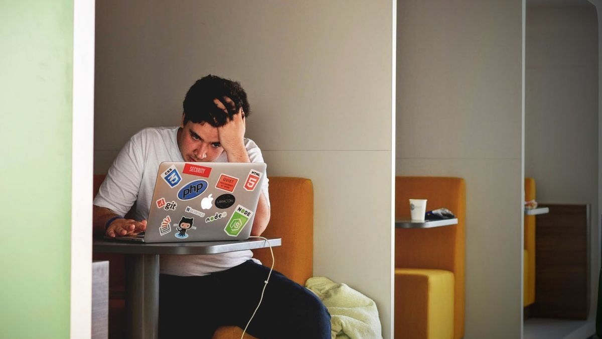 Mengenal <i>Burnout Syndrome</i>, Stres Berkepanjangan di Tempat Kerja