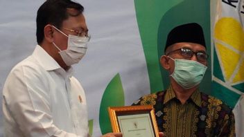 Award For 5 Medical Workers Who Died In Central Java From The Minister Of Health Terawan