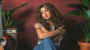 Tori Kelly 最新专辑《上帝一定真的爱我》的个人触动：反思信仰、婚姻和成为母亲的奇迹