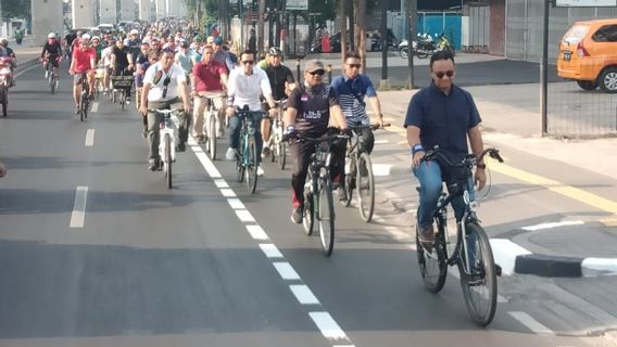 Contrevenants Bike Lane Surveillés Par Des Caméras De Billets électroniques