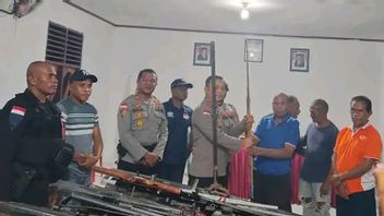 57個の武器の銃身、東フローレス警察が国内紛争の残骸を押収