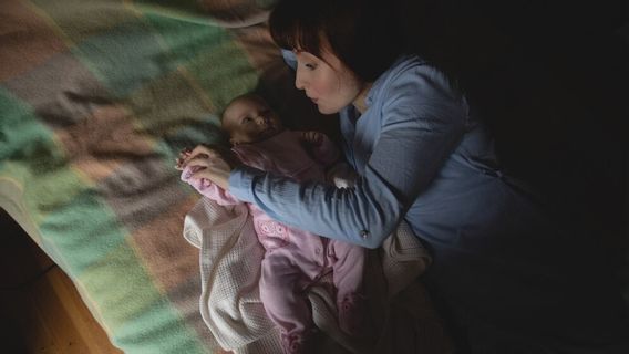 Mother Just Have A Baby? Here Are 8 Tips To Get A Quality Rest