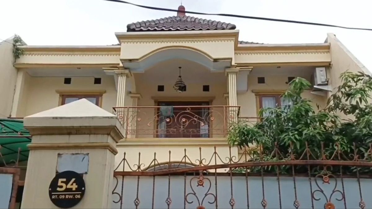 The Safe Filling Tens Of Millions Of Money From A Luxury House In Duren Sawit Was Successfully Hacked By Two Robbers