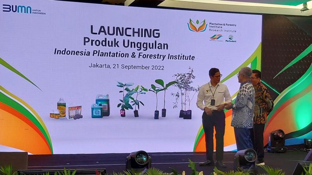 食料とエネルギー安全保障の課題に直面して、PTPN IIIとペルフタニは砂糖、パーム油、木材生産のための優れた種子と製品を発売