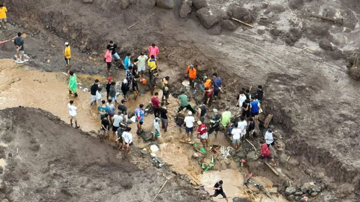 Banjir Bandang Ternate, Suami Istri Ditemukan Tertimbun Material Lumpur