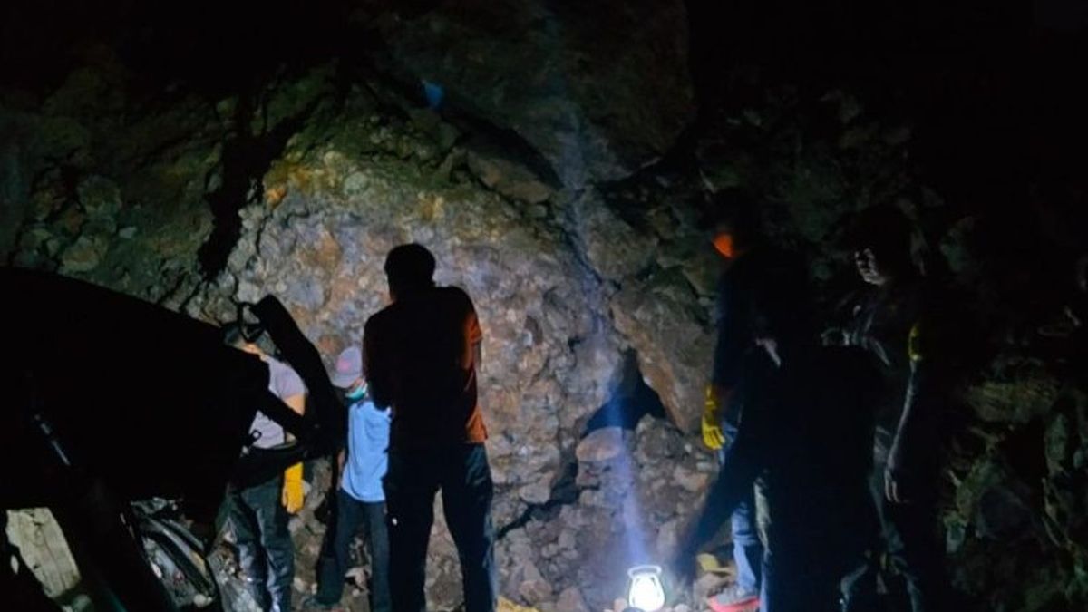 Two Stone Mining Workers In Serang DIEd By Longsorts