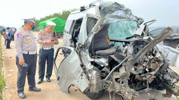 Minibus Wink Trucks On The Semarang-Batang Toll Road, 7 Victims Died