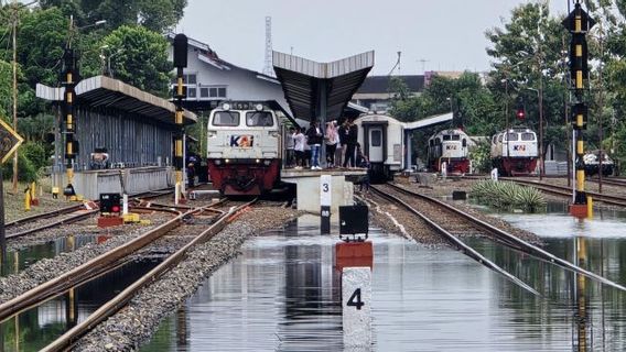 Floods in Pekalongan and Jalarta, PT KAI Daop 9 Carry Out Pattern Engineering Operations