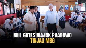 普拉博沃·苏比安托邀请比尔·盖茨(Bill Gates)直接审查免费营养食品计划