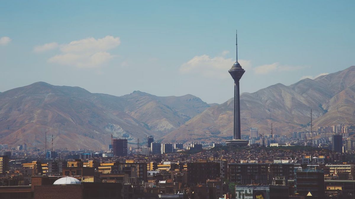 rame : cinq policiers iraniens tués par des équipes armées