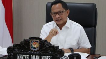 Mendagri Tito Karnavian Tegur Kepala Daerah yang Belum Cairkan Insentif untuk Nakes 