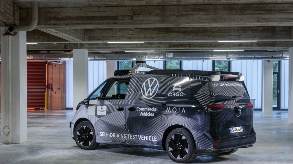 VW Begins Test Autonomous Combi Van In Munich
