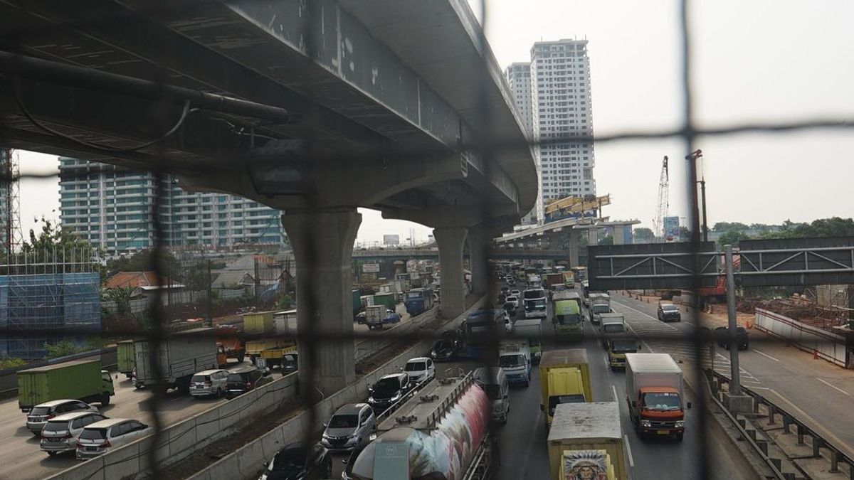 Prohibition Of Holidays At Home Alone Does Not Work, Nearly Half A Million Cars Have Left Jakarta