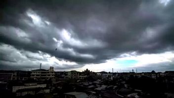 今日の天気予報: ジャカルタ晴れ, インドネシアの一部 大雨