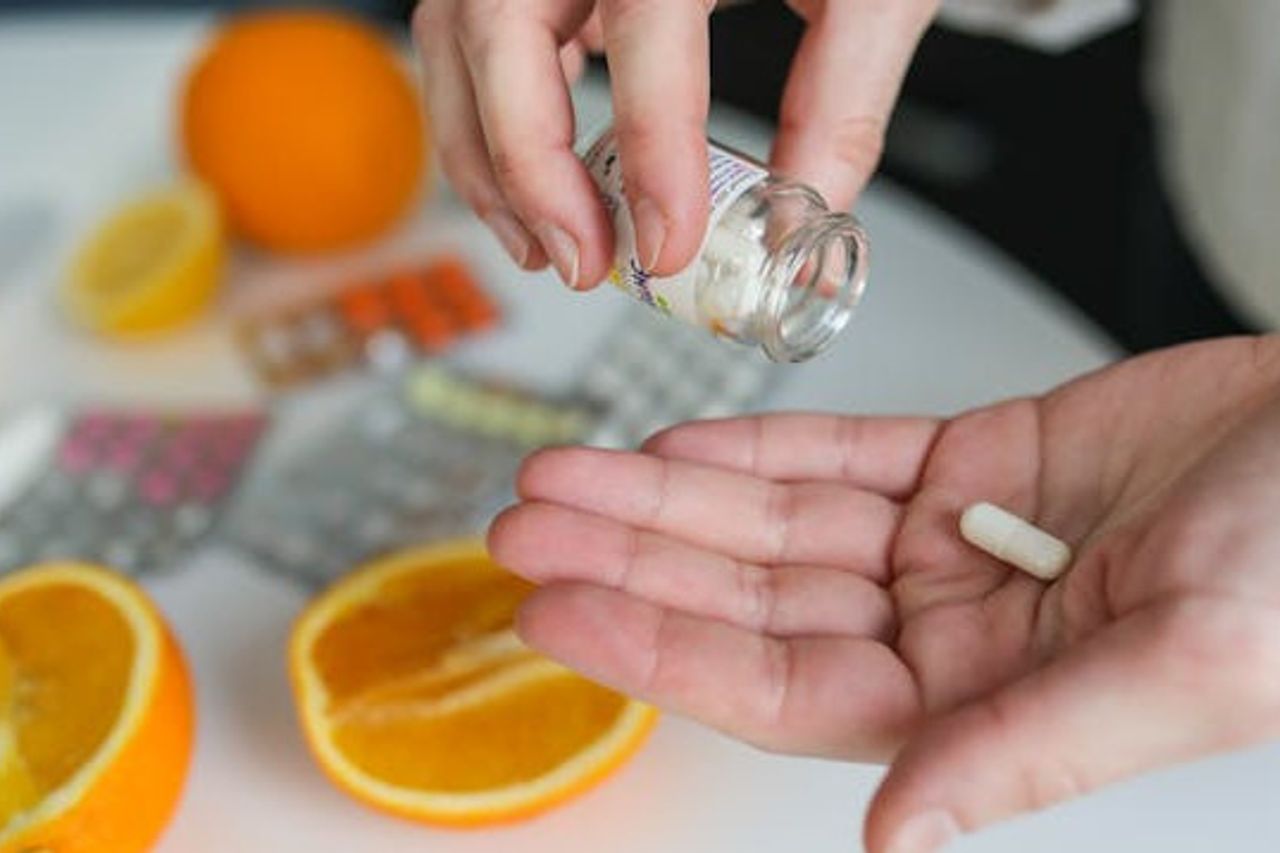 Connaissons le rôle des biotines, des fer et du zinc, des nutriments importants pour la santé des cheveux et de la peau