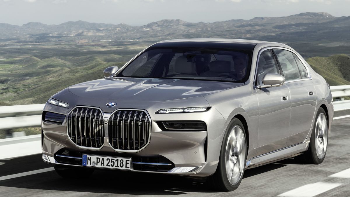 BMW Group Catat Peningkatan Penjualan Mengesankan, Kendaraan Listrik BMW Sumbang Angka Terbaik