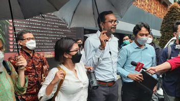 Menunggu Kehadiran Haris Azhar-Fatia di Polda Metro Jaya Usai Jadi Tersangka Pencemaran Nama Baik Luhut Pandjaitan