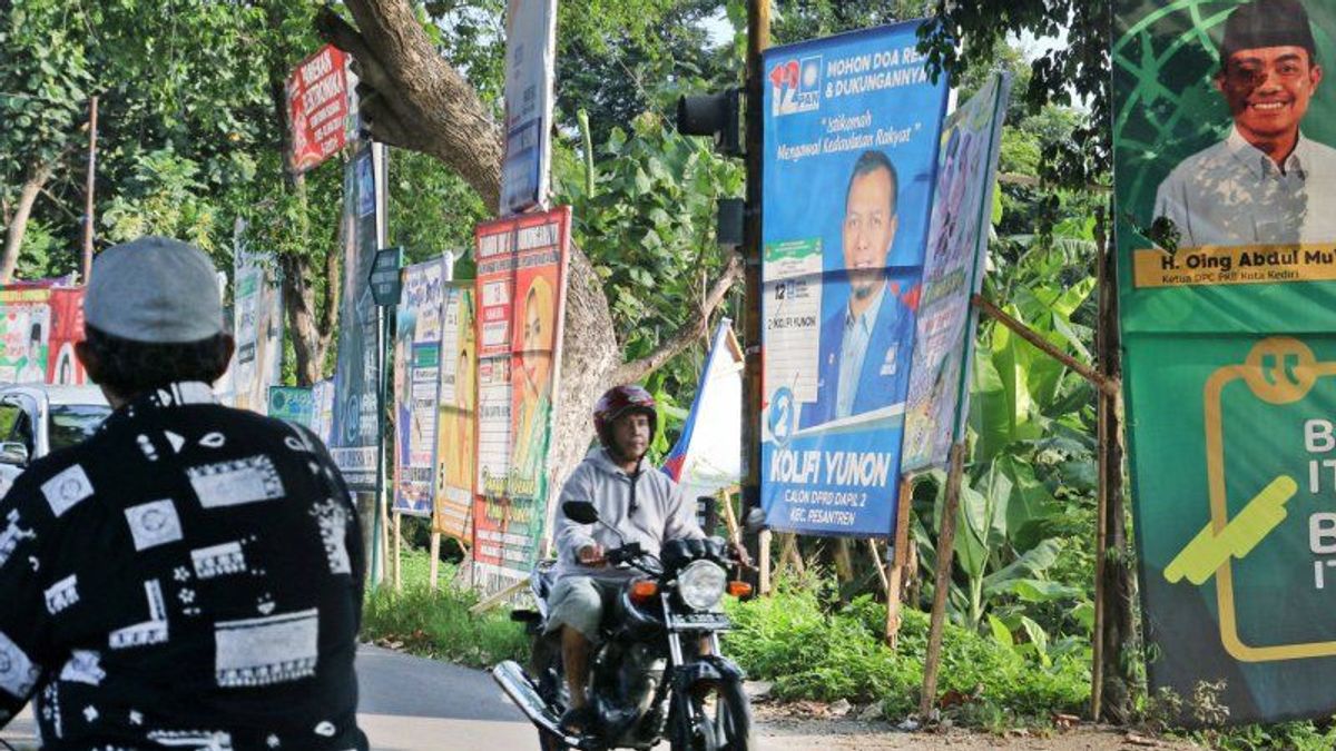 Bawaslu Sultra Checks 14 DPR Candidates Allegedly Violating Campaigns, Some Ask For Clarification Via Online