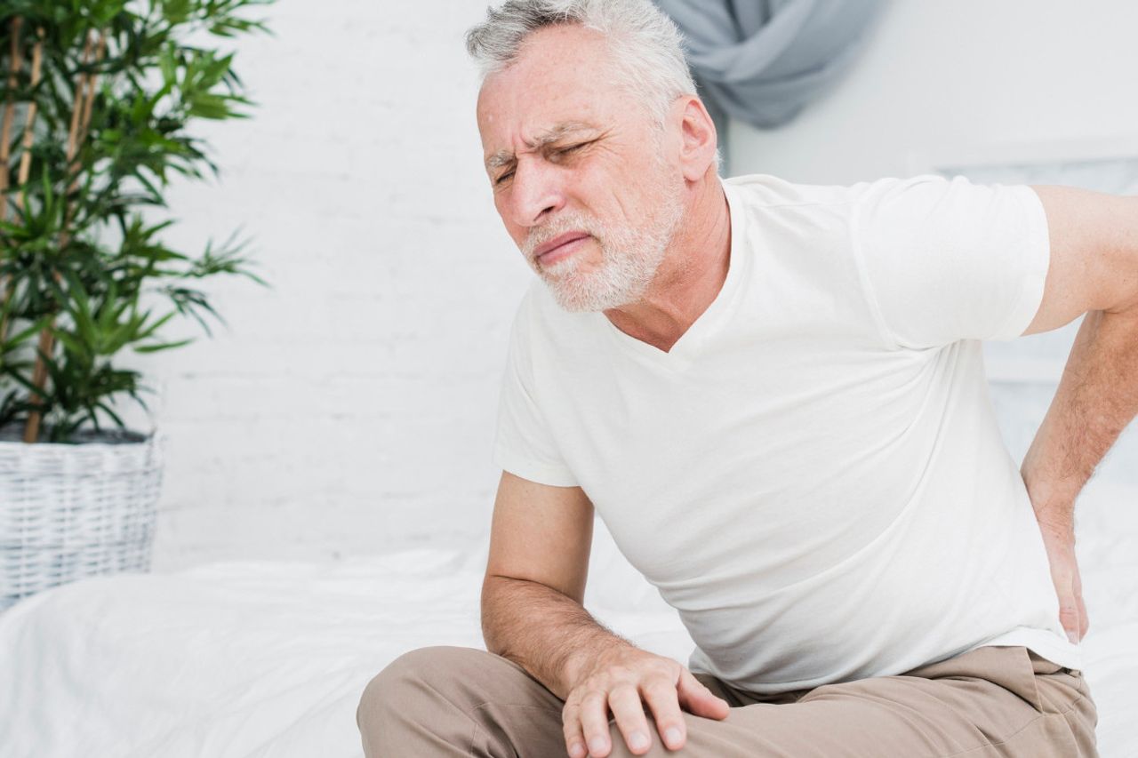薬なしで腰痛を和らげる6つの方法、悪い習慣を変え始めましょう