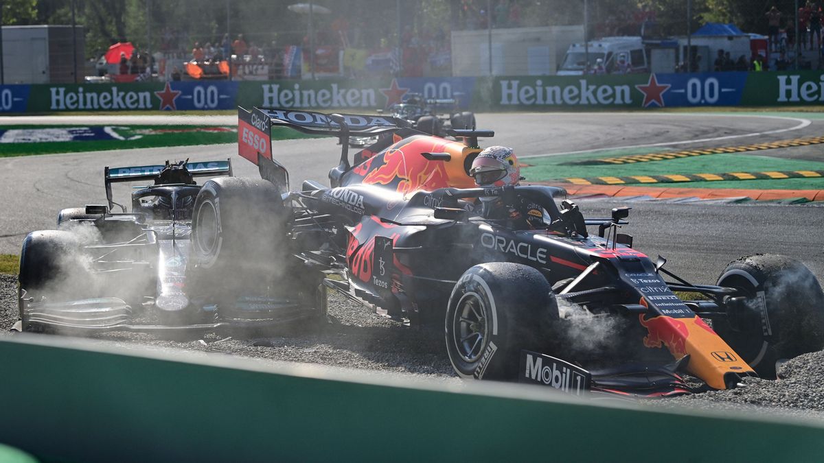 Meski Tergolong Kecepatan Rendah, FIA Investigasi Insiden Tabrakan Verstappen-Hamilton di Monza