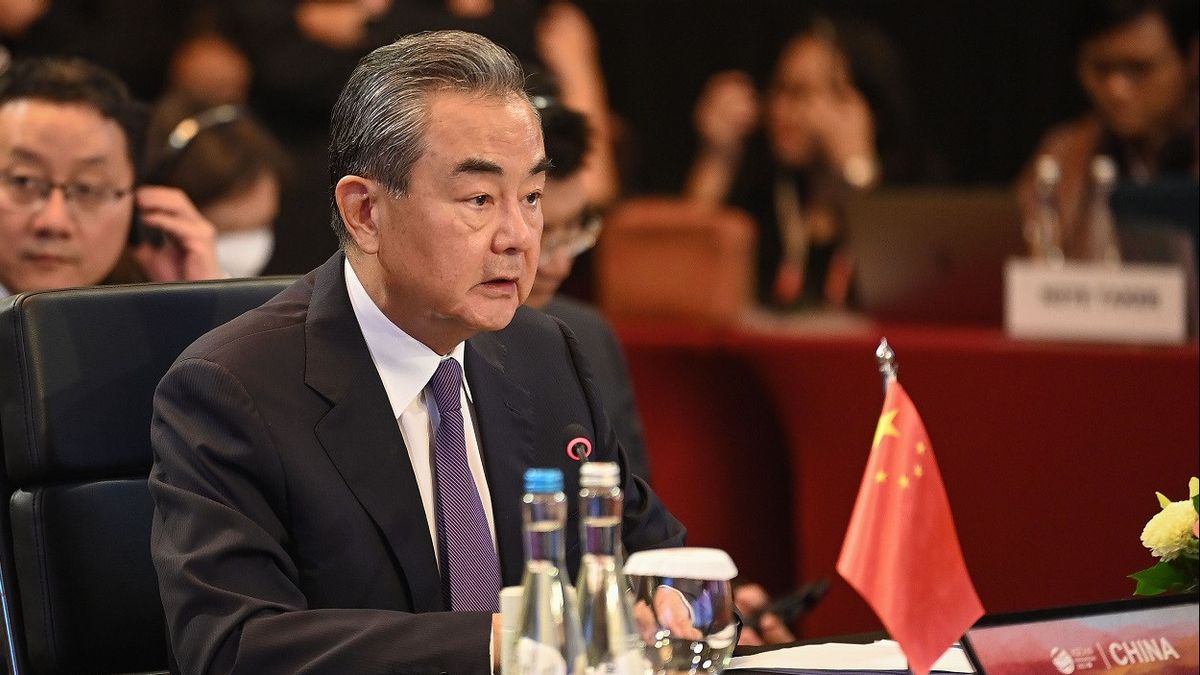 Le ministre des Affaires étrangères Wang Yi : La Chine contrôle les cas de maladies respiratoires