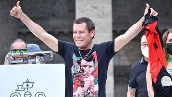 Julio Cesar Chavez Threatens To Defeat Floyd Mayweather In Exhibition Duel