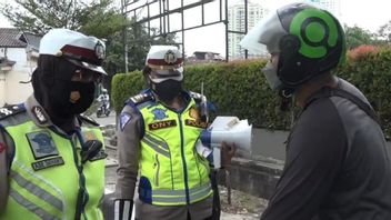 パトゥジャヤ作戦の初日、ルールに違反する多くのオートバイ、警察制裁チケット