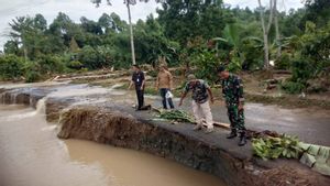 Tanggamus Regency的洪水和山体滑坡,一名居民仍然失踪