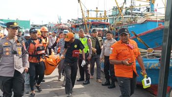 Tim SAR Gabungan Berhasil Temukan ABK Kapal yang Hilang Tercebur ke Laut di Pelabuhan Muara Baru