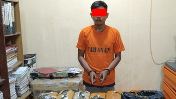 The Man In Siak Riau Was Arrested By The Police For Storing 7 Kg Dry Marijuana Leaves