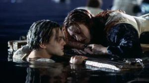 Pintu Ikonik Rose dan Jack <i>Titanic</i> Laris di Lelang, Capai Rp11 Miliar