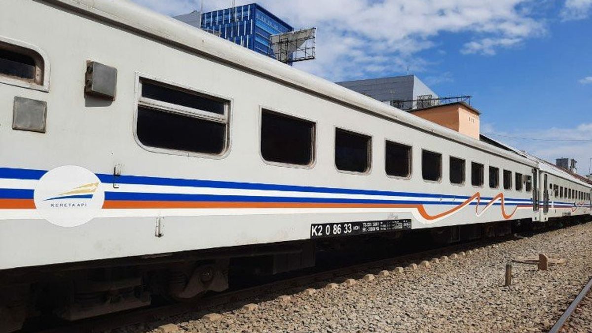 PT KAI Reactivation Of Rangkasbitung-Labuan Train Built In 2025
