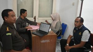 Complete Dossier, 19-year-old Woman Who Advertises Online Gambling In Aceh Will Soon Be Tried