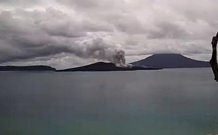 Gunung Anak Krakatau Erupsi Selama 2 Menit